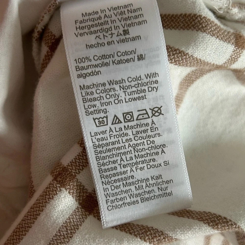 J. Crew Women’s Plaid flannel shirt-jacket with‎ Pockets Size Medium Ivory Camel